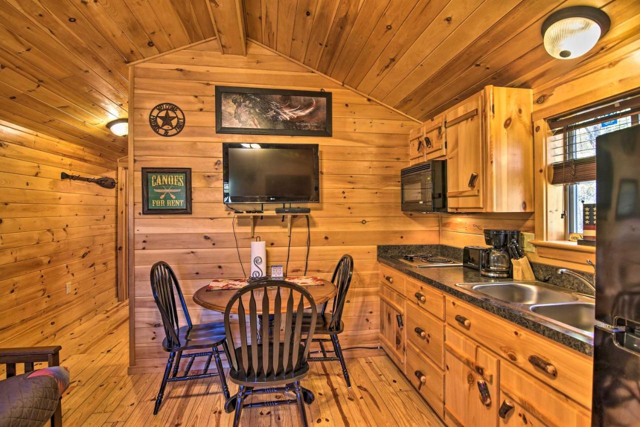 Rural Cabin Hideaway With Fire Pit And Mtn Views! Parsons Zewnętrze zdjęcie
