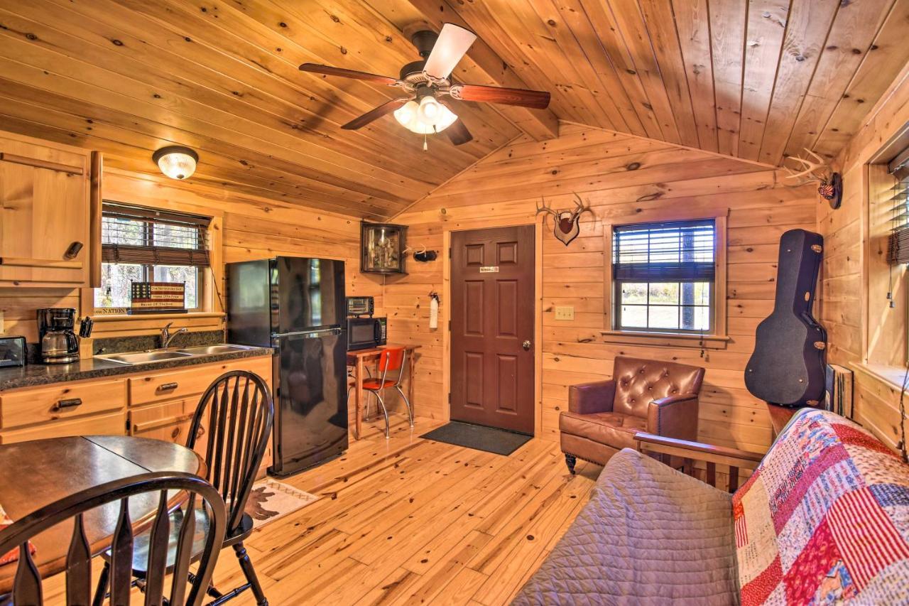 Rural Cabin Hideaway With Fire Pit And Mtn Views! Parsons Zewnętrze zdjęcie