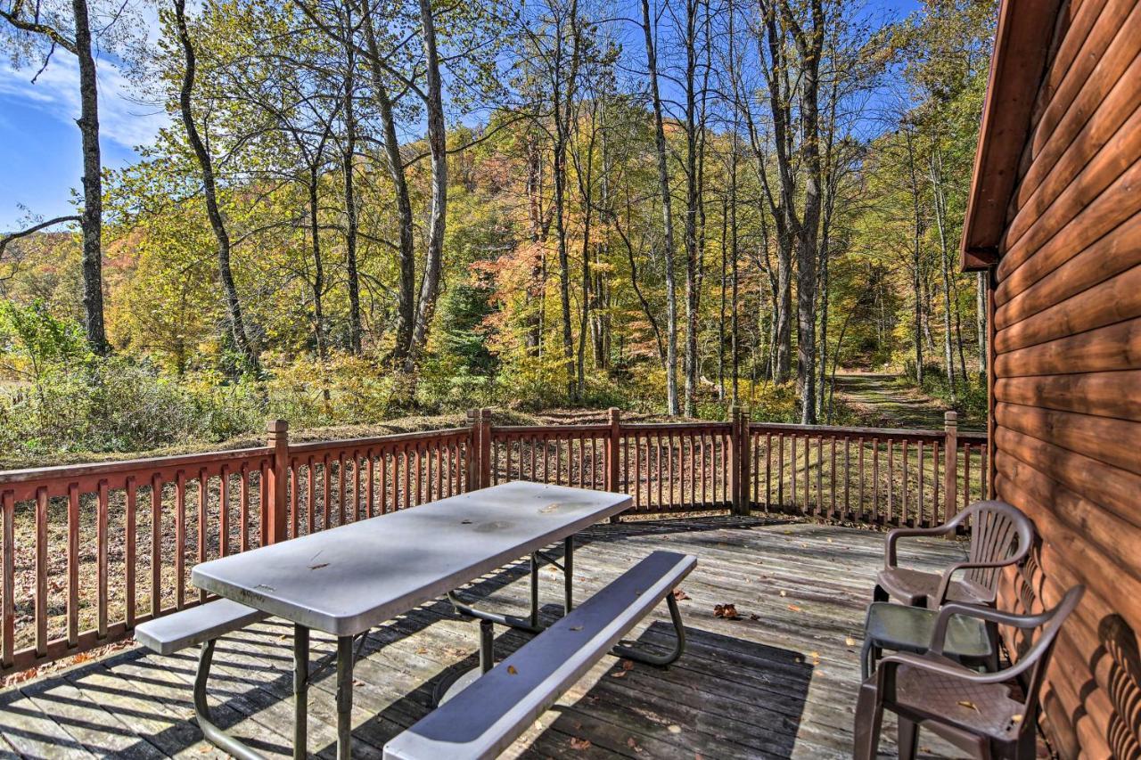Rural Cabin Hideaway With Fire Pit And Mtn Views! Parsons Zewnętrze zdjęcie
